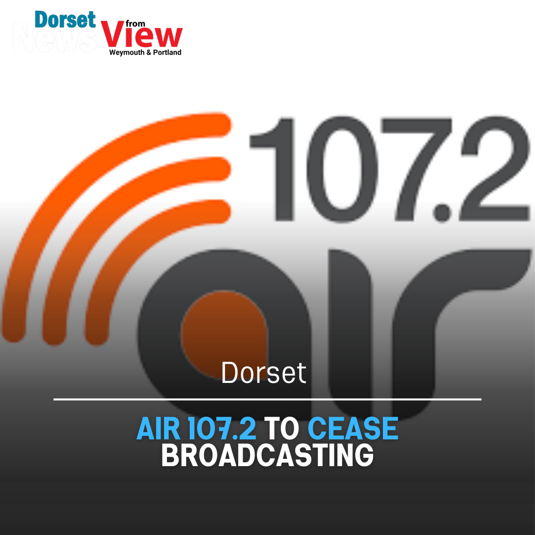 White Minimalist Economics Headline News Instagram Post(10)