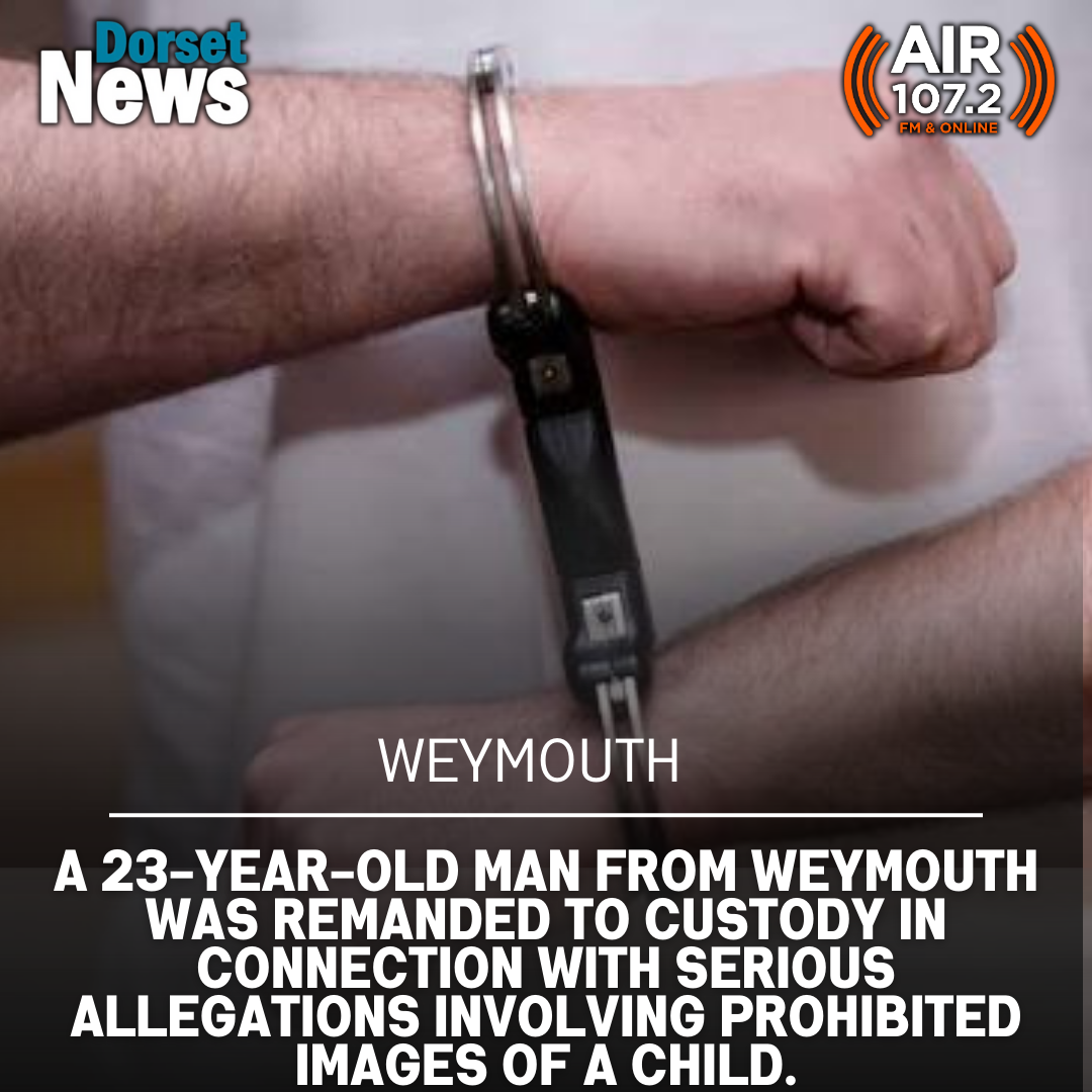 White Minimalist Economics Headline News Instagram Post(9)